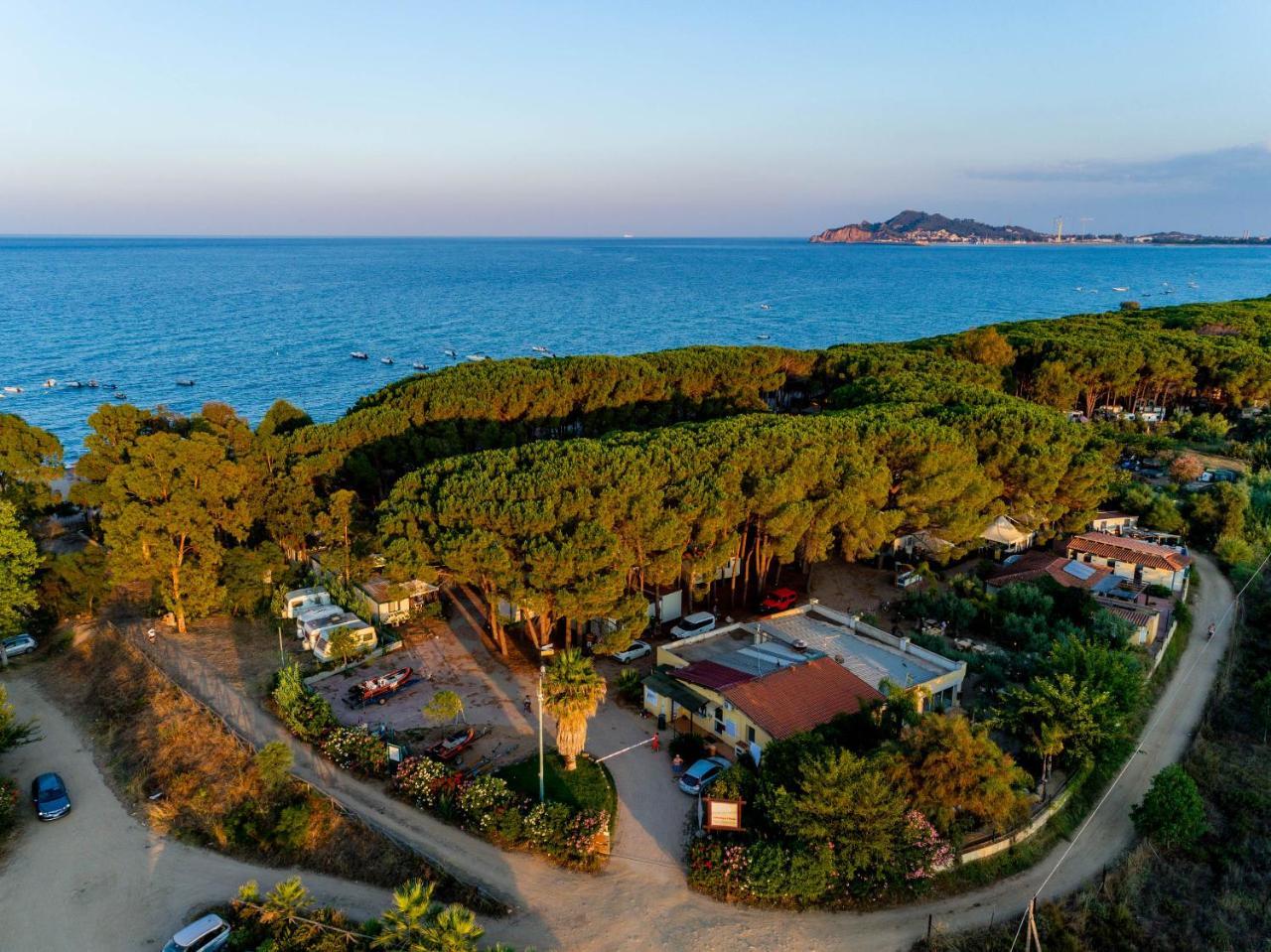 Camping&Village Le Cernie Lotzorai Exteriör bild