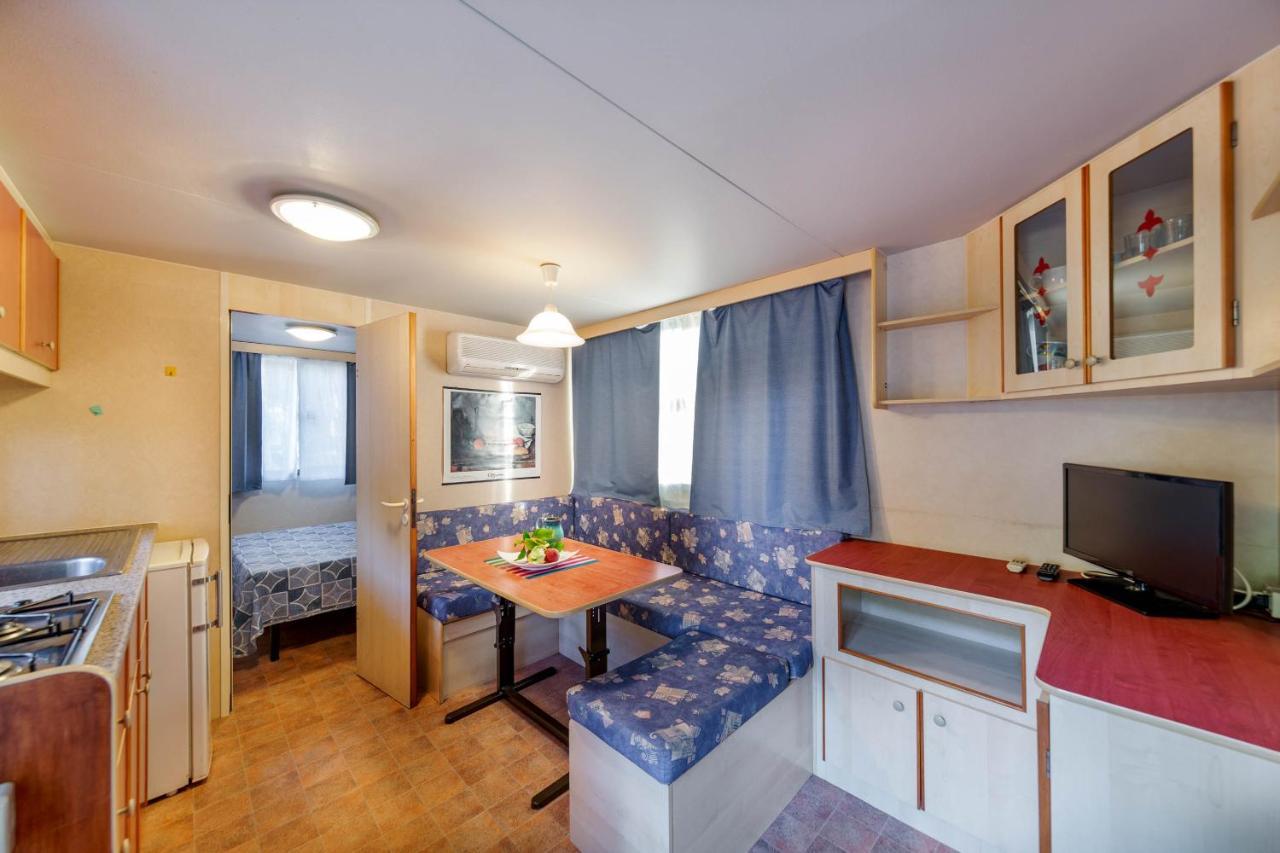 Camping&Village Le Cernie Lotzorai Exteriör bild